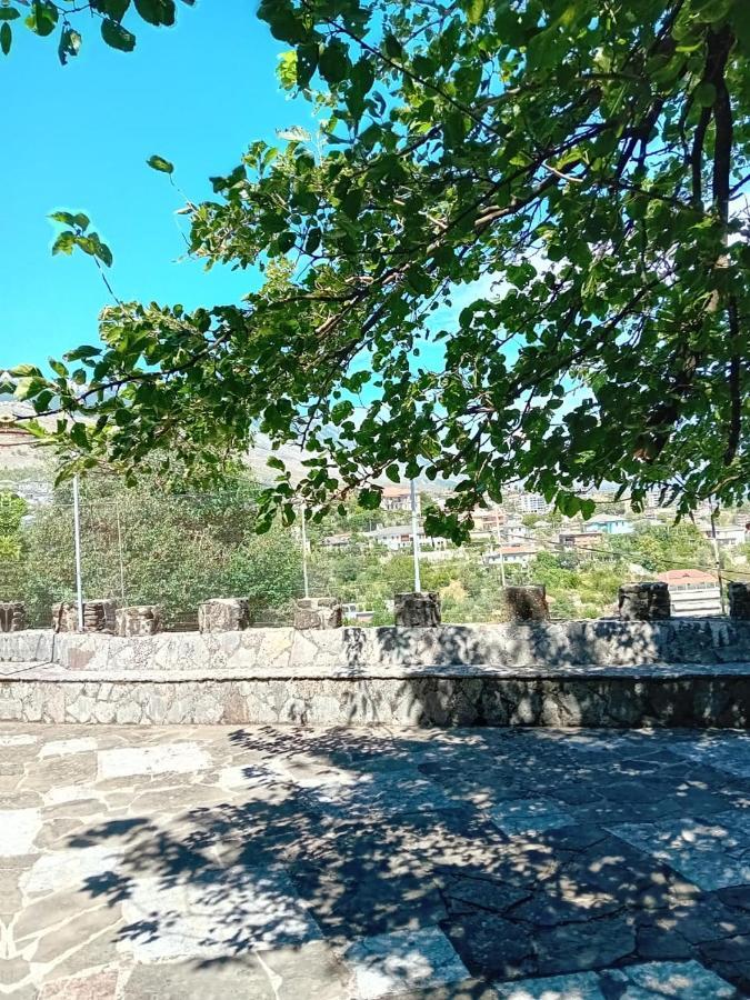 Stone Pazar Guest House Gjirokastër المظهر الخارجي الصورة